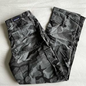 Black & White Camp patagonia pants